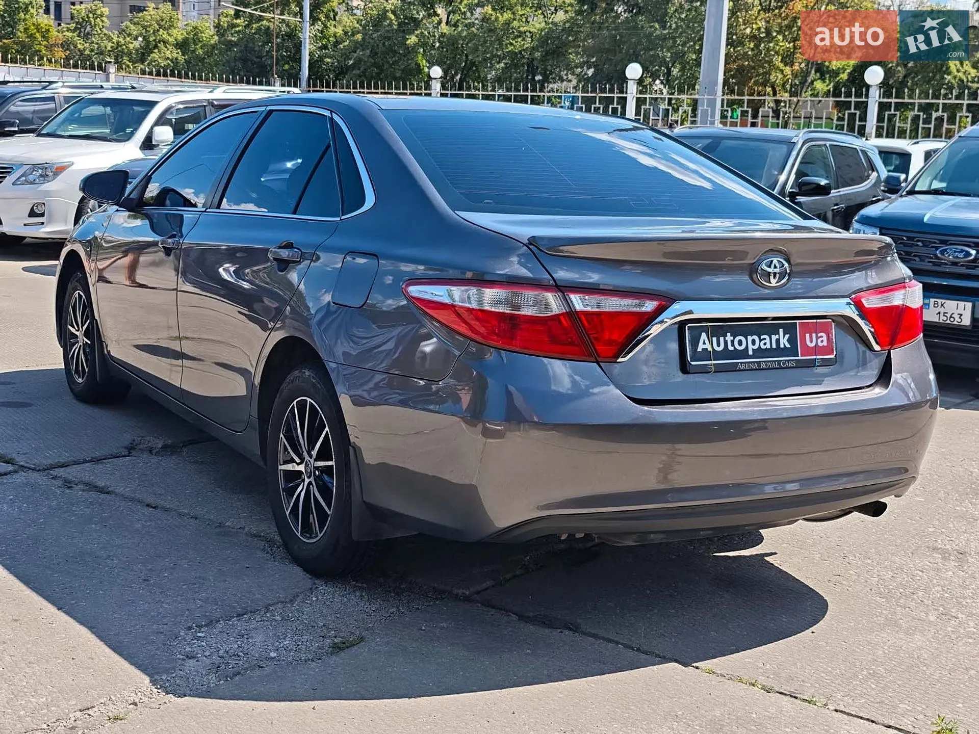 2016 Toyota Camry - мініатюра 8