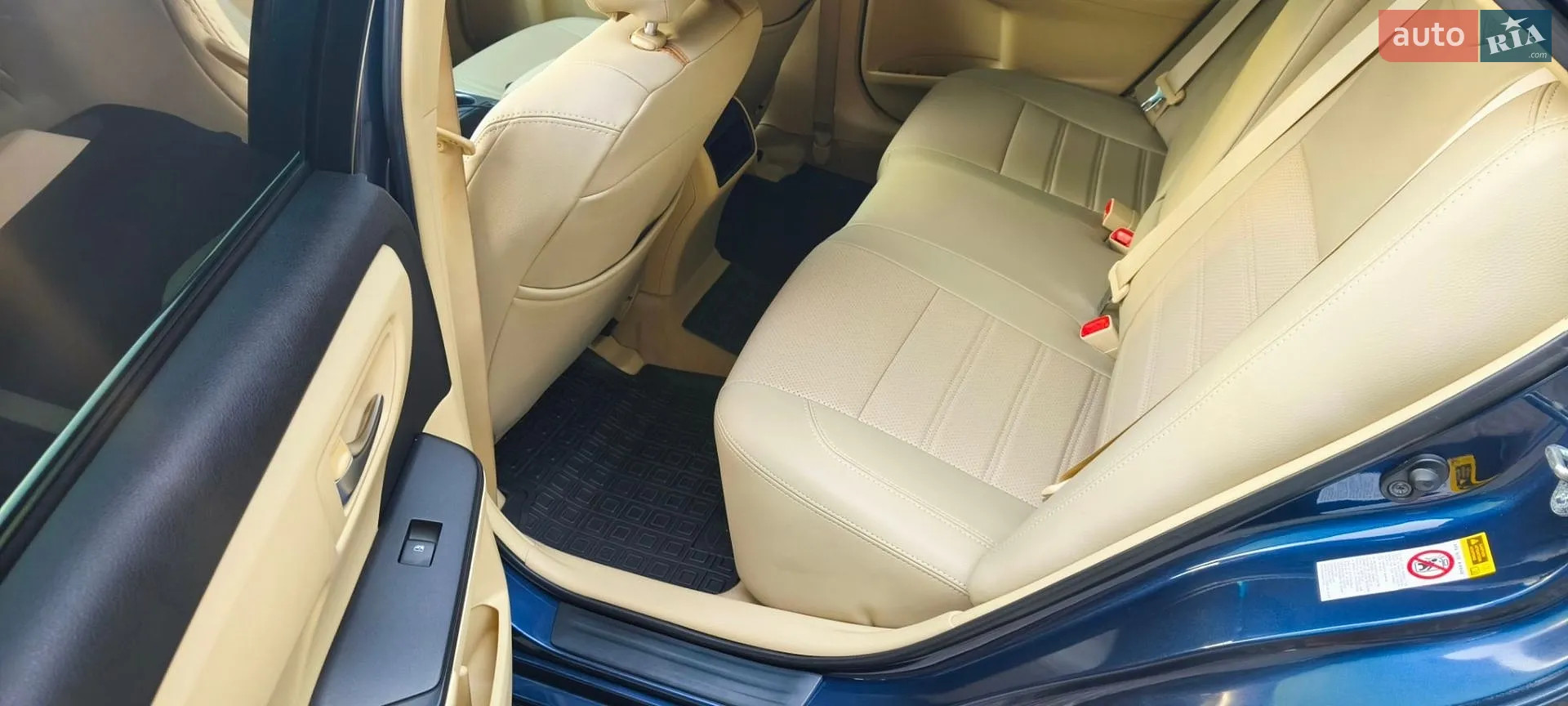 2015 Toyota Camry - мініатюра 13