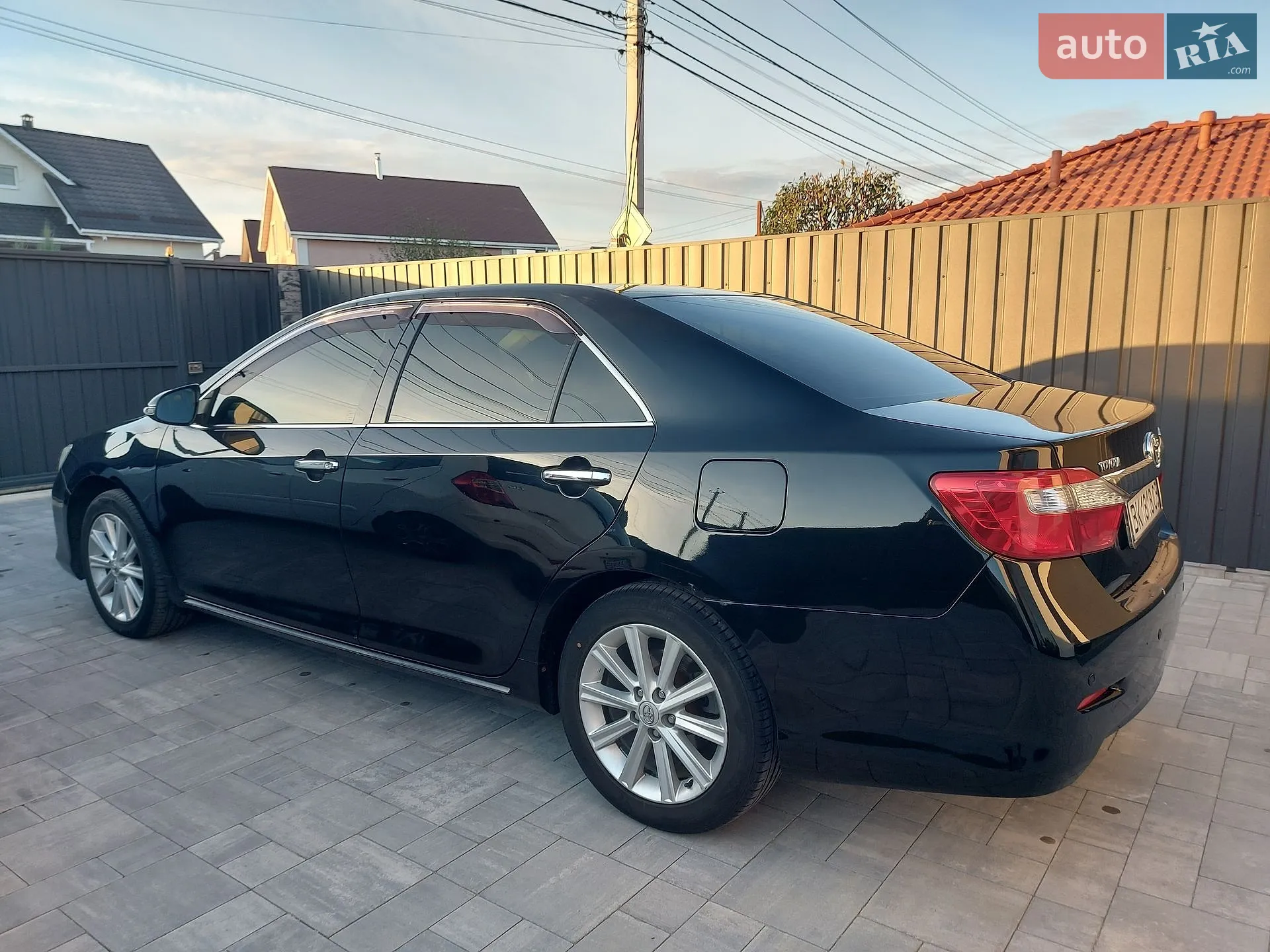 2012 Toyota Camry - фото 1