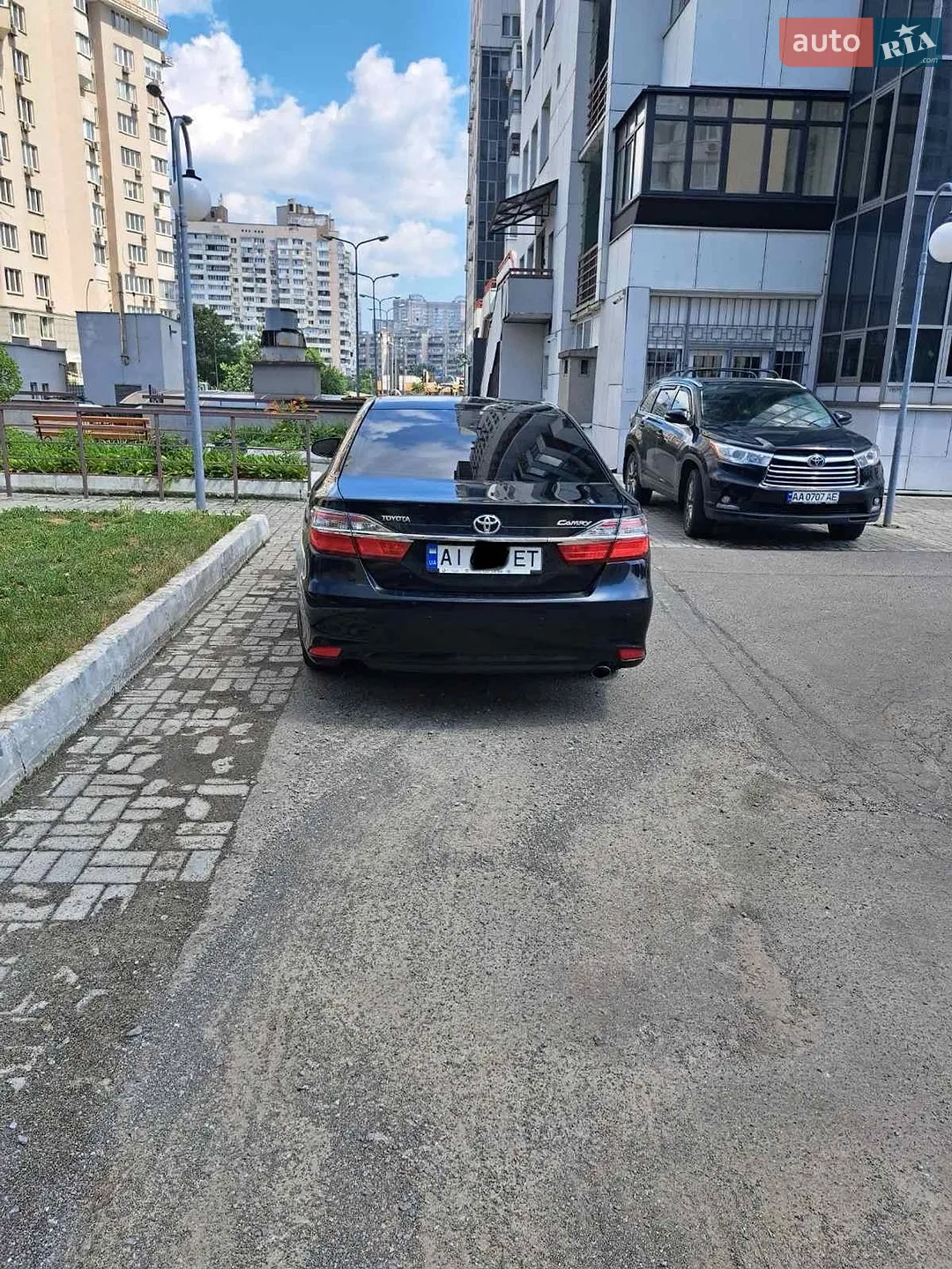 2015 Toyota Camry - мініатюра 2