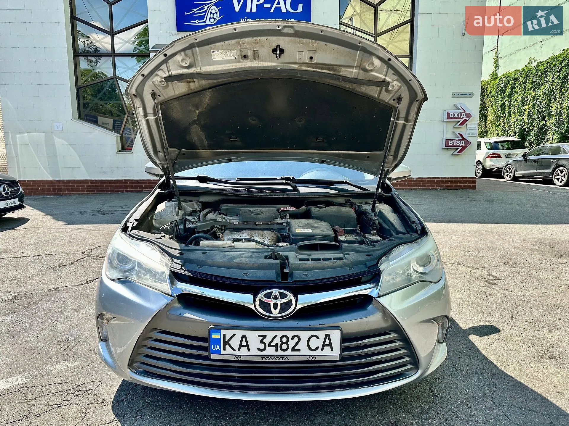 2016 Toyota Camry - мініатюра 11