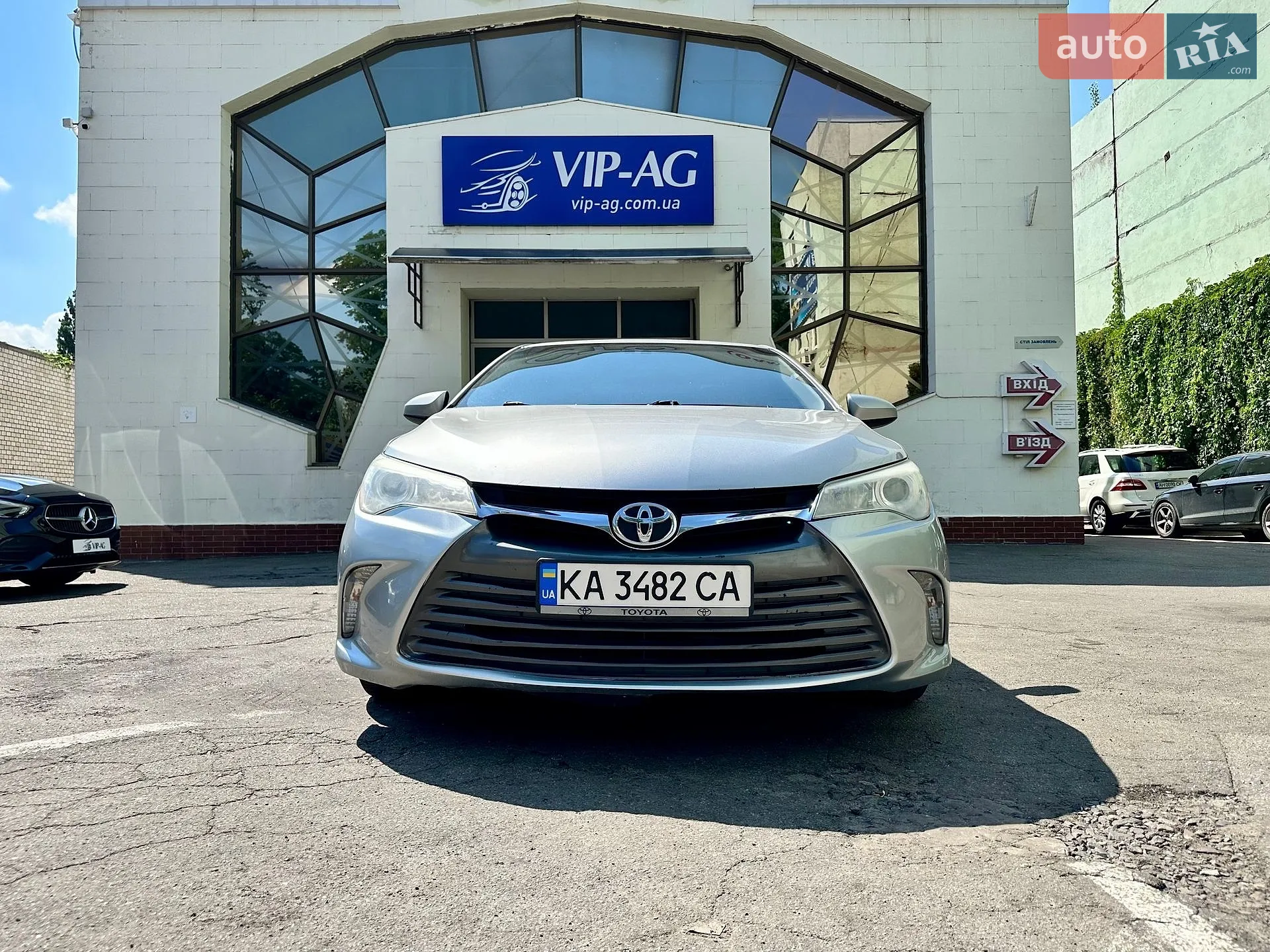 2016 Toyota Camry - мініатюра 2