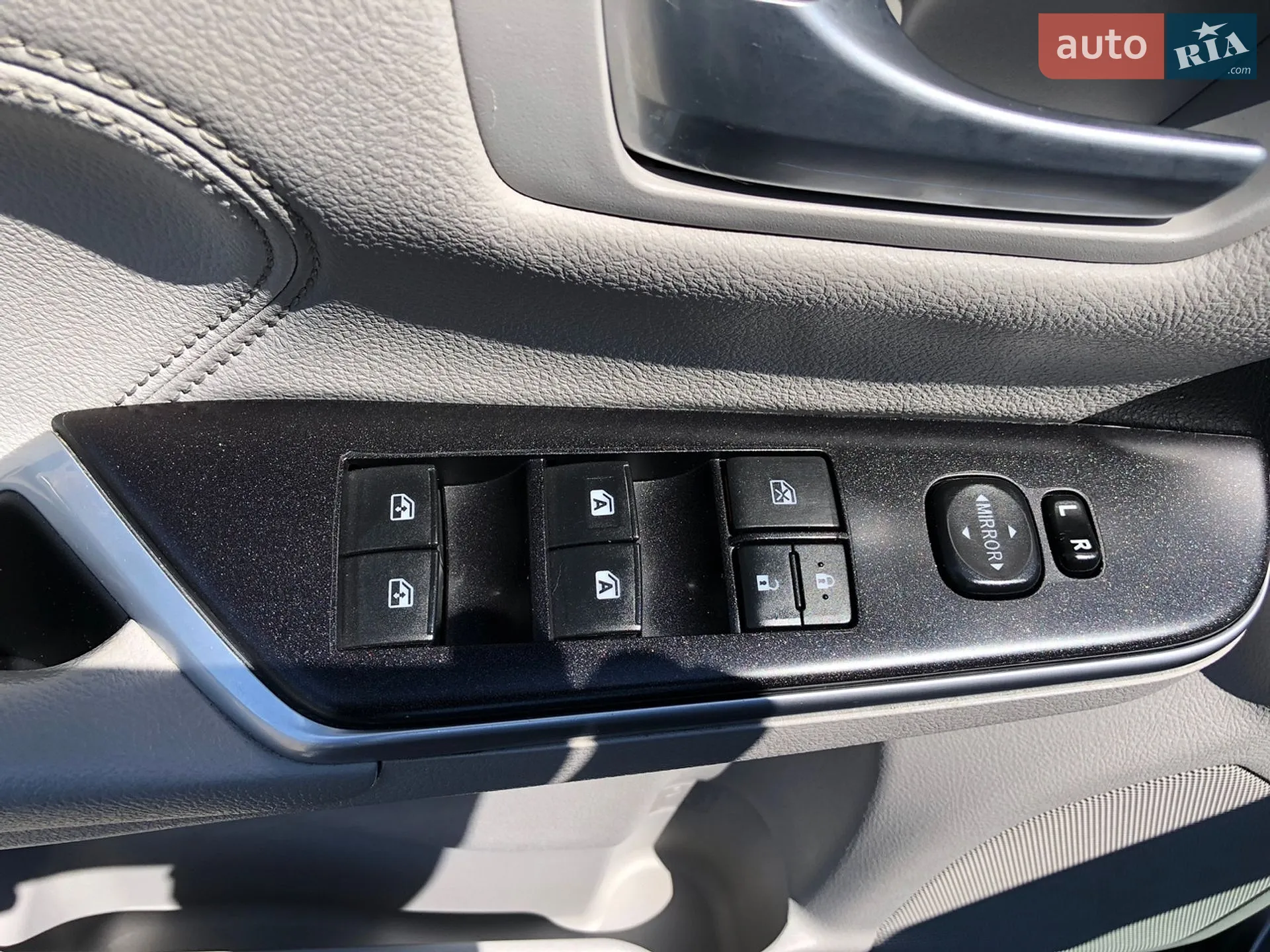 2015 Toyota Camry - мініатюра 11