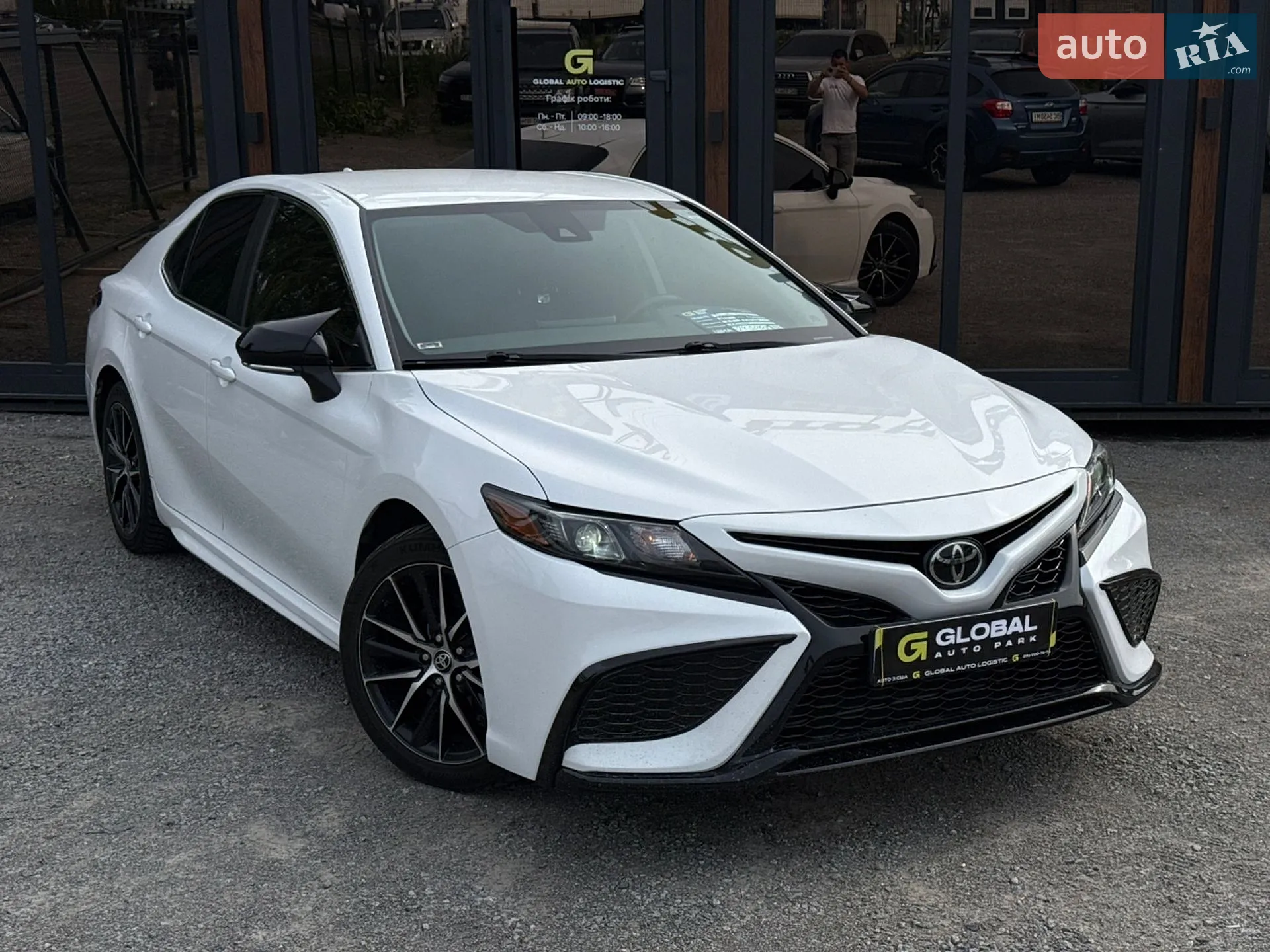 2022 Toyota Camry - мініатюра 2