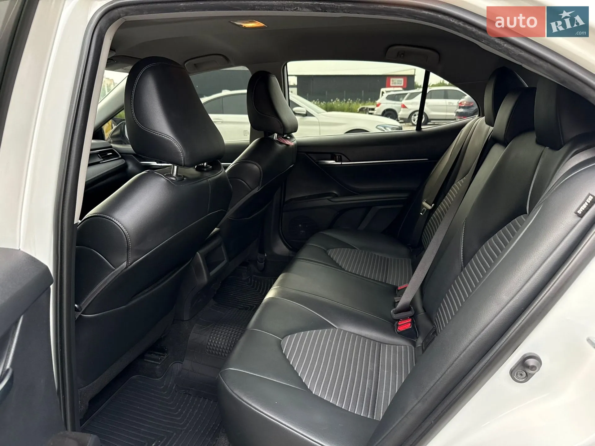 2022 Toyota Camry - мініатюра 18