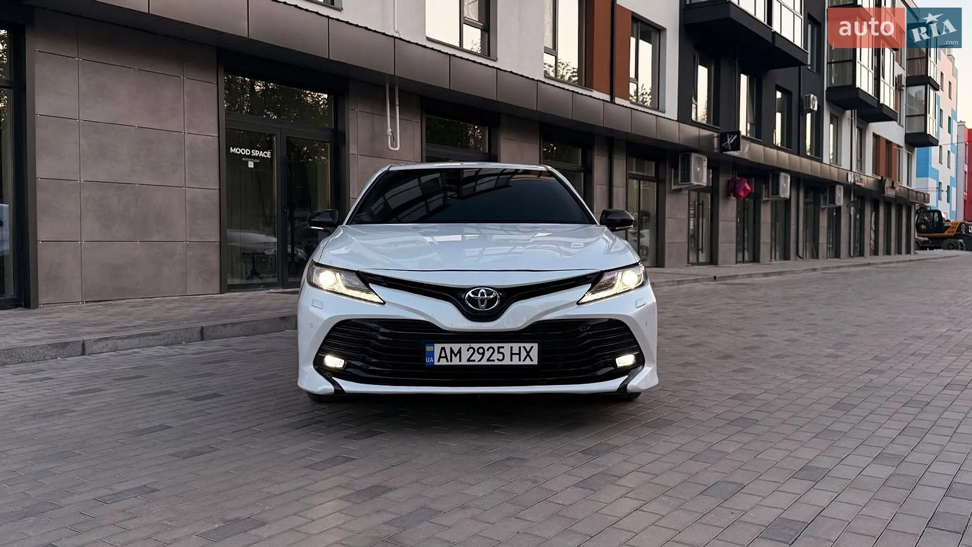 2018 Toyota Camry - мініатюра 2