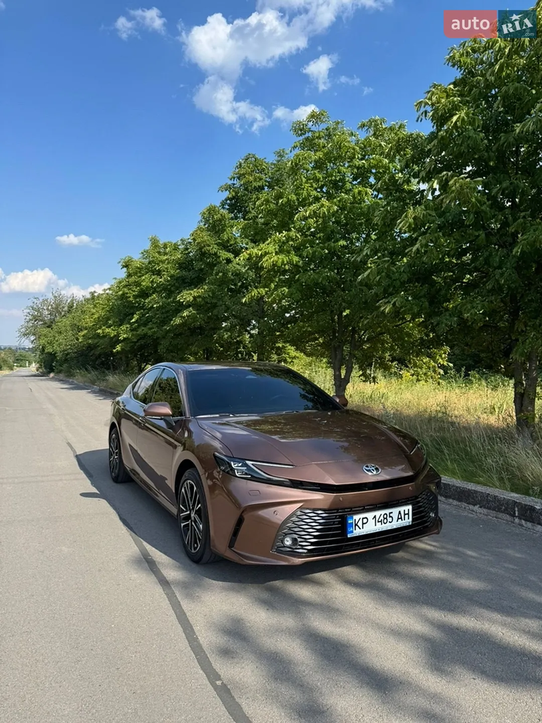 2025 Toyota Camry - мініатюра 2