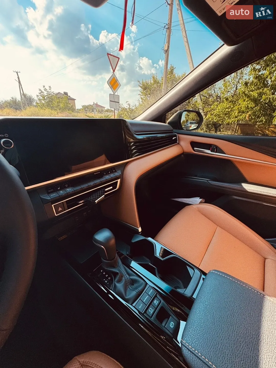 2025 Toyota Camry - мініатюра 25