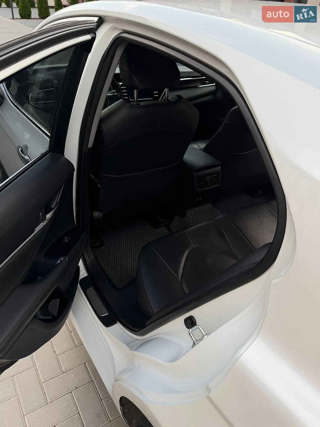 2017 Toyota Camry - мініатюра 9