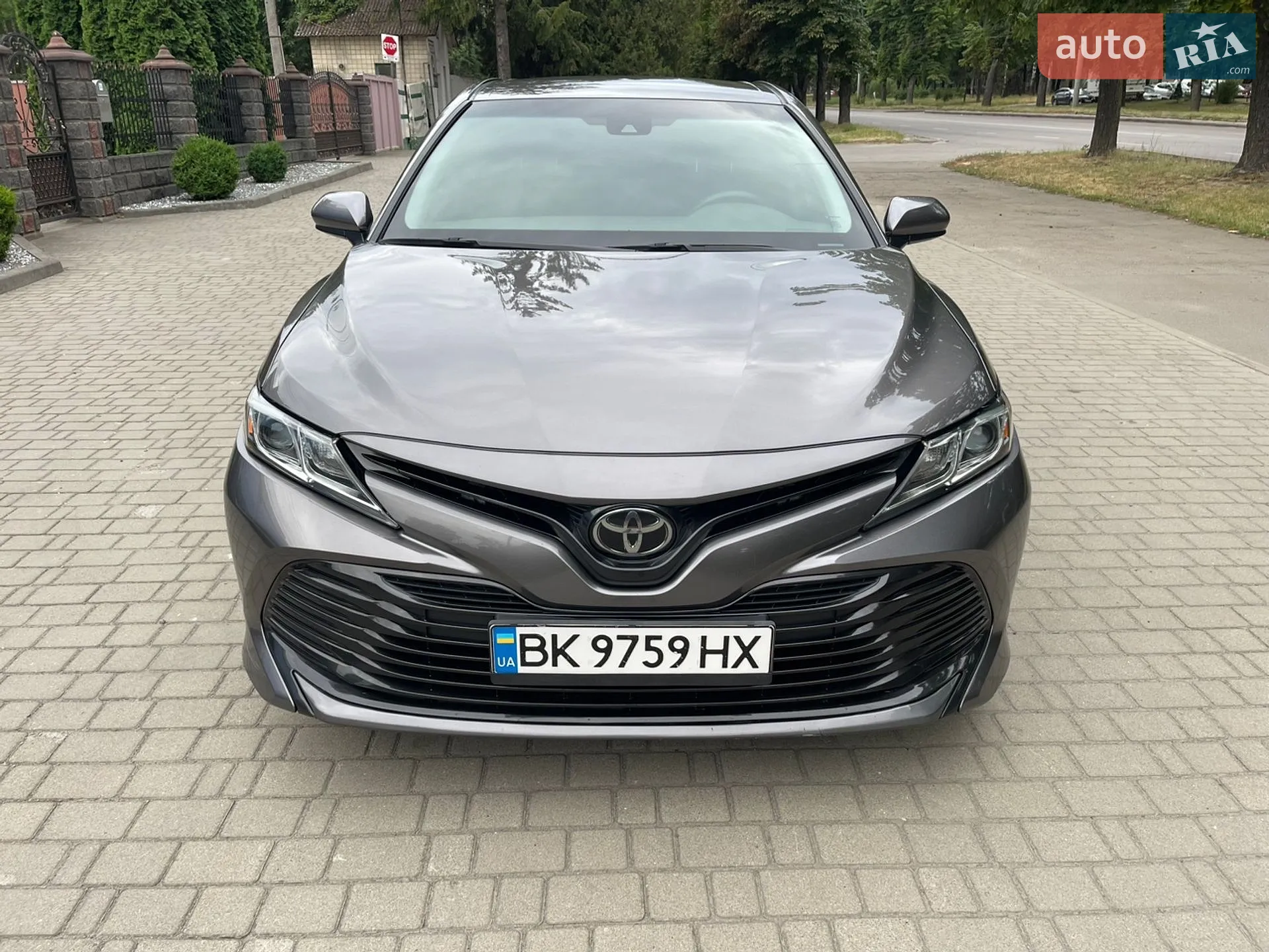 2017 Toyota Camry - мініатюра 2