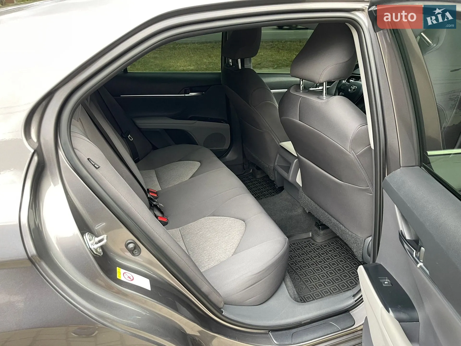 2017 Toyota Camry - мініатюра 31