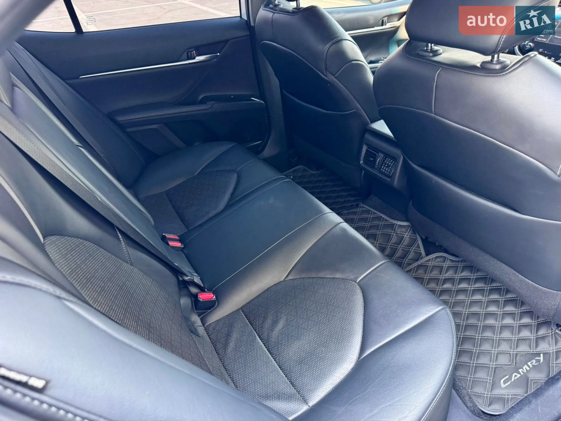 2019 Toyota Camry - мініатюра 42