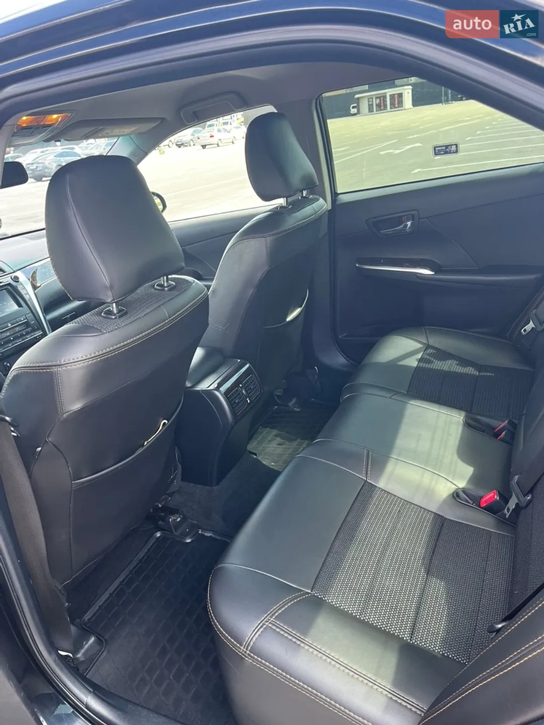 2017 Toyota Camry - мініатюра 13