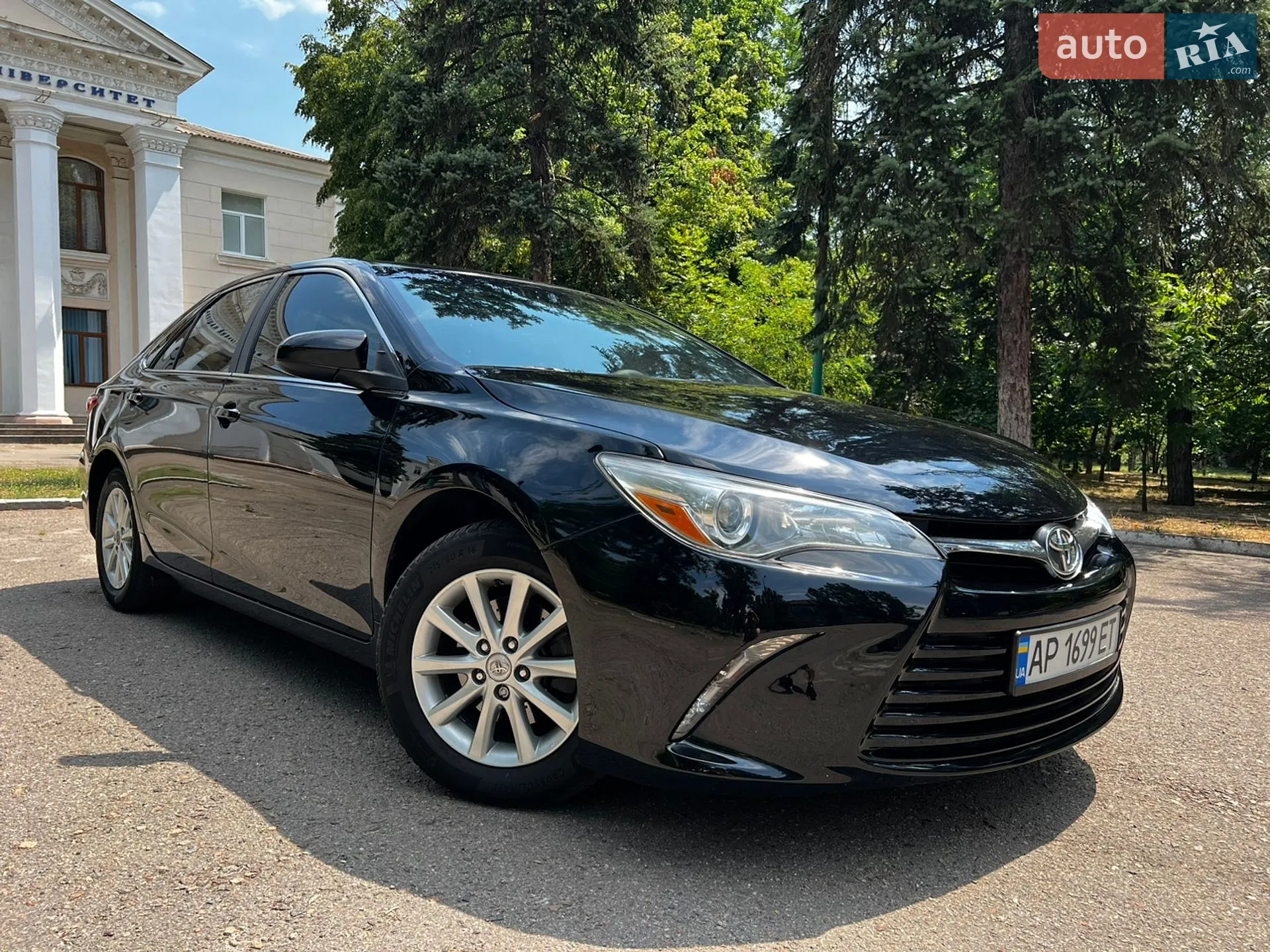 2015 Toyota Camry - фото 1