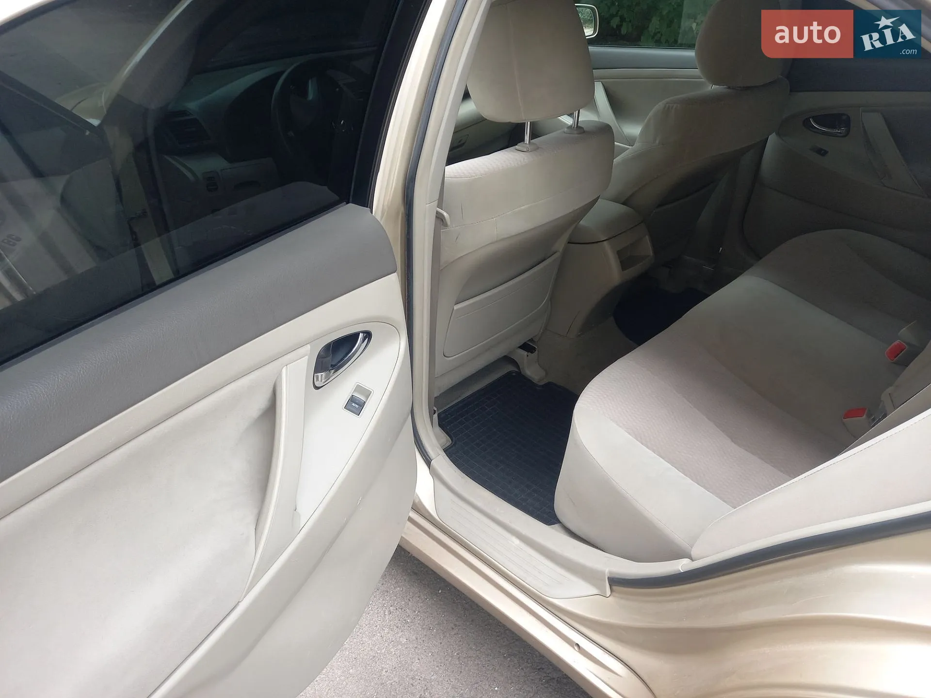 2010 Toyota Camry - мініатюра 6