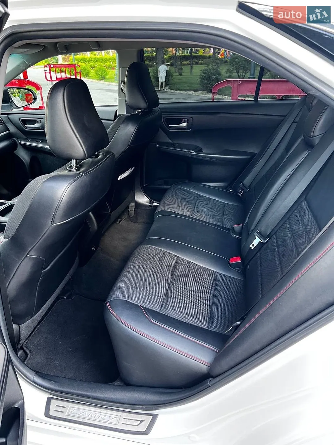 2017 Toyota Camry - мініатюра 17