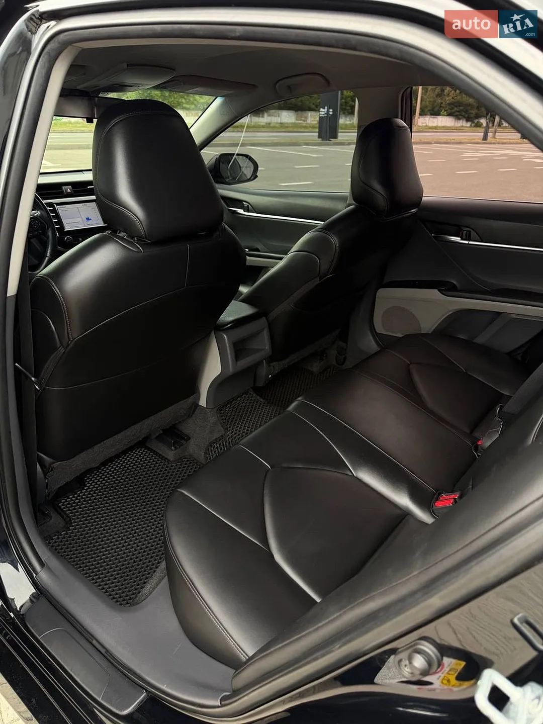2017 Toyota Camry - мініатюра 16