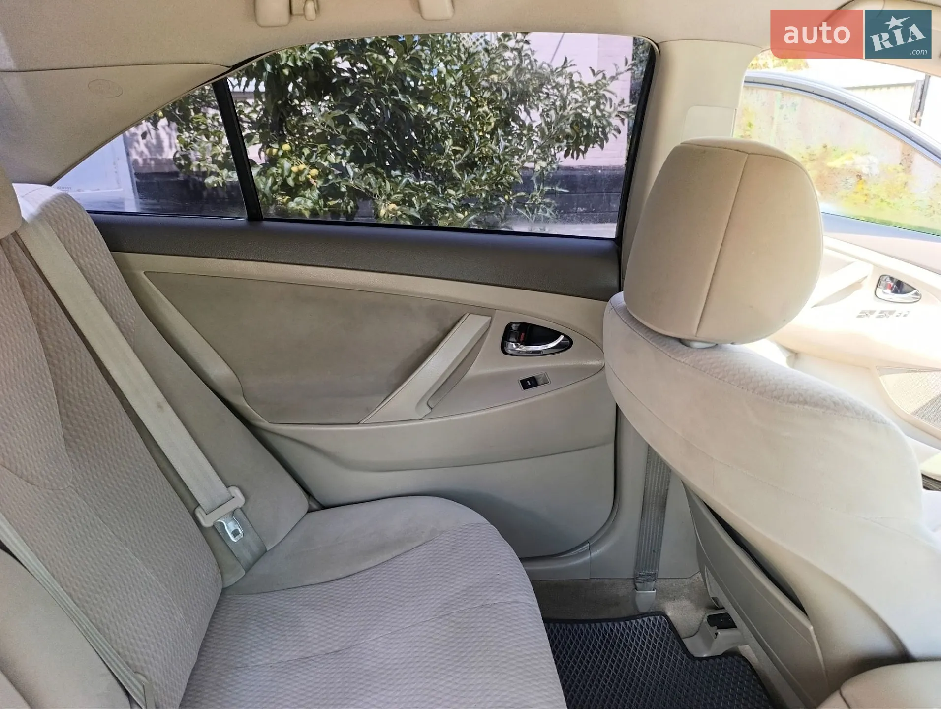 2010 Toyota Camry - мініатюра 17