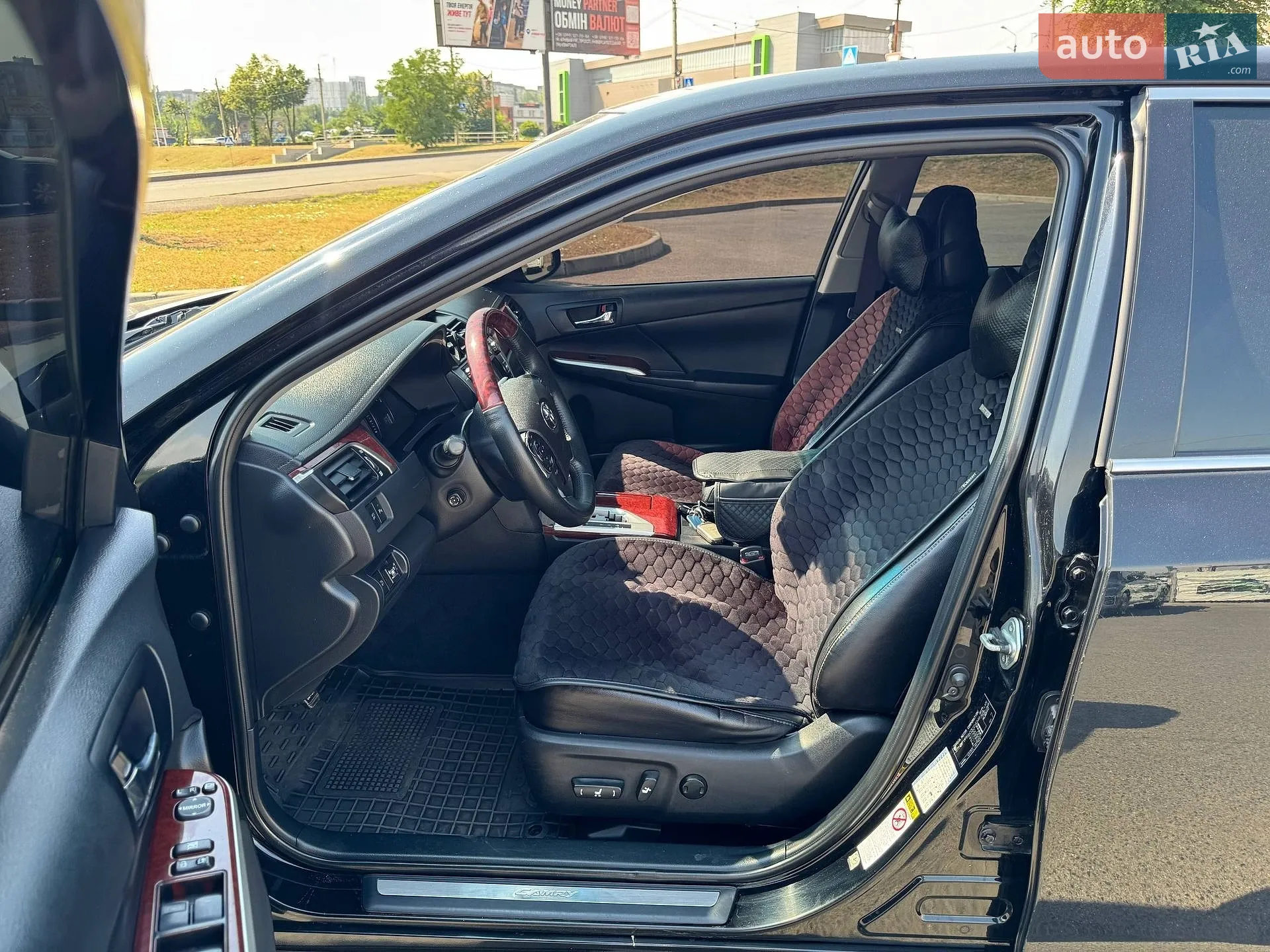 2013 Toyota Camry - мініатюра 26