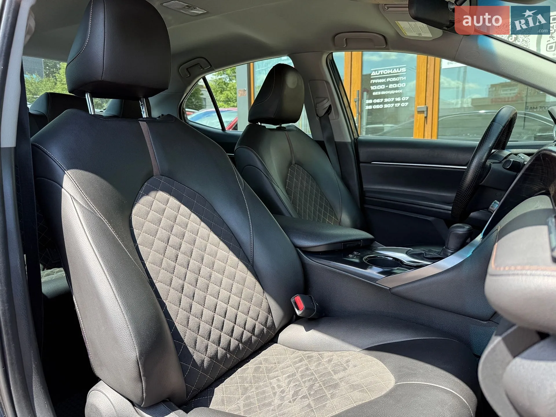 2018 Toyota Camry - мініатюра 10