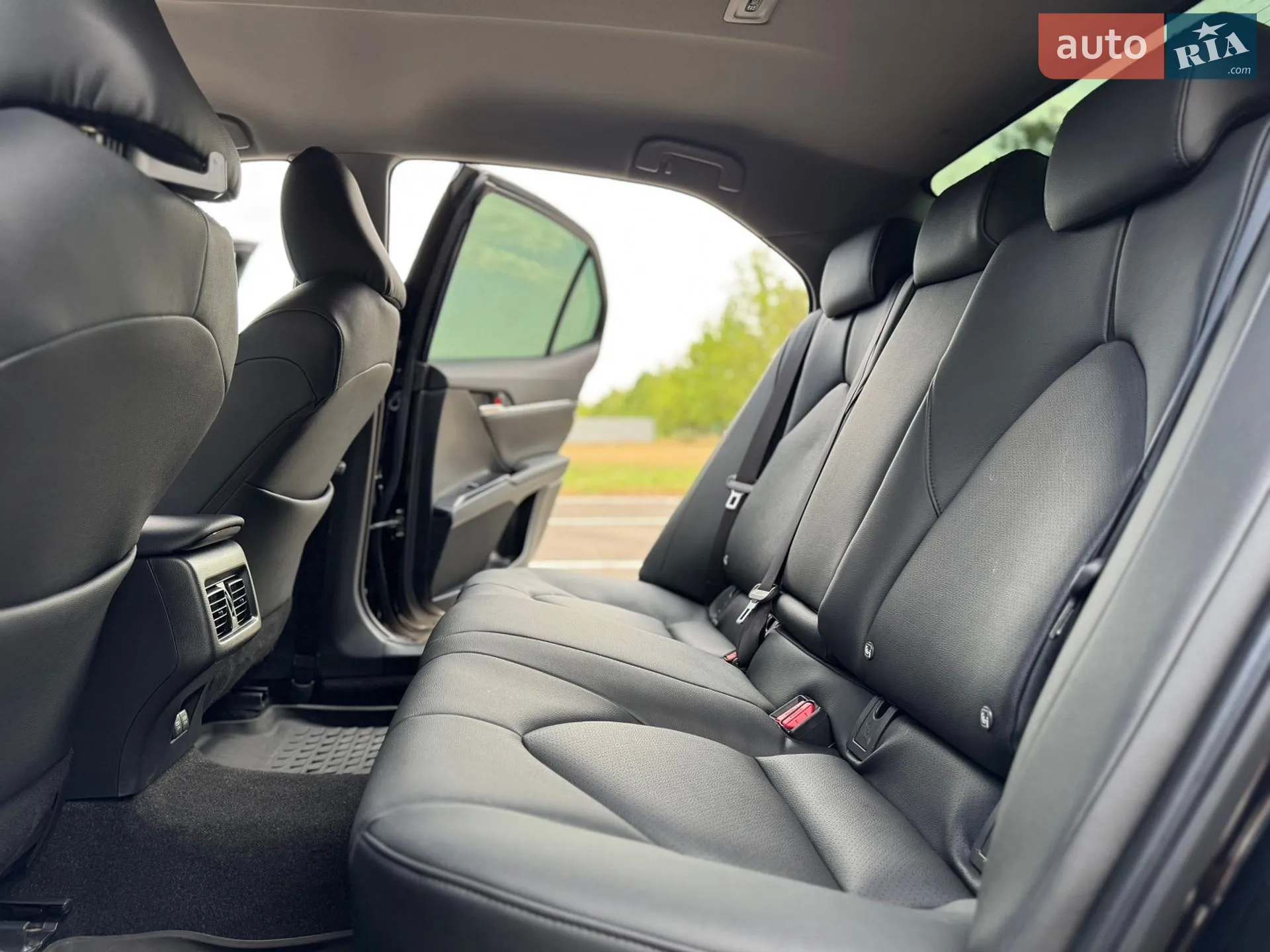 2020 Toyota Camry - мініатюра 35