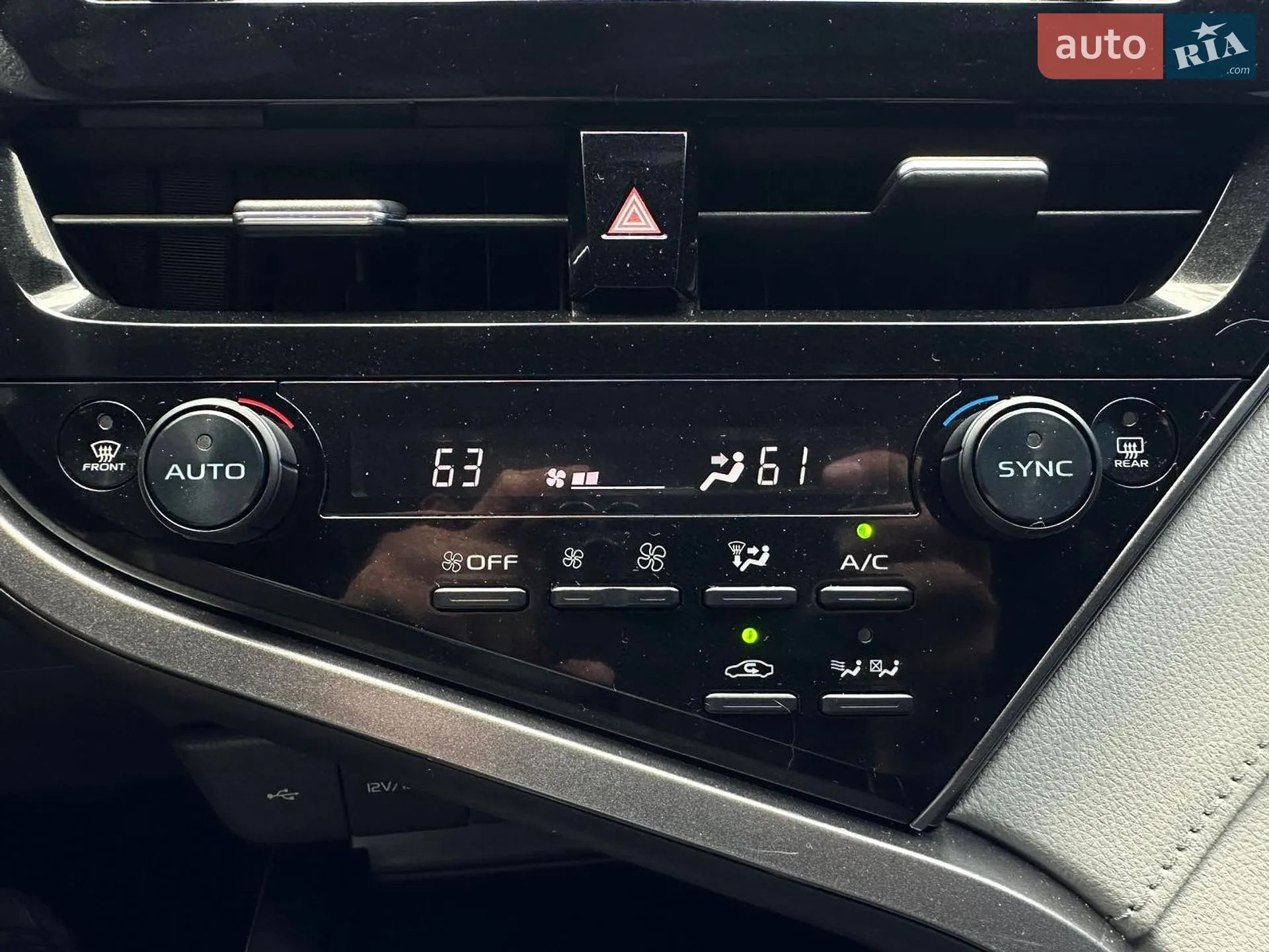 2020 Toyota Camry - мініатюра 38