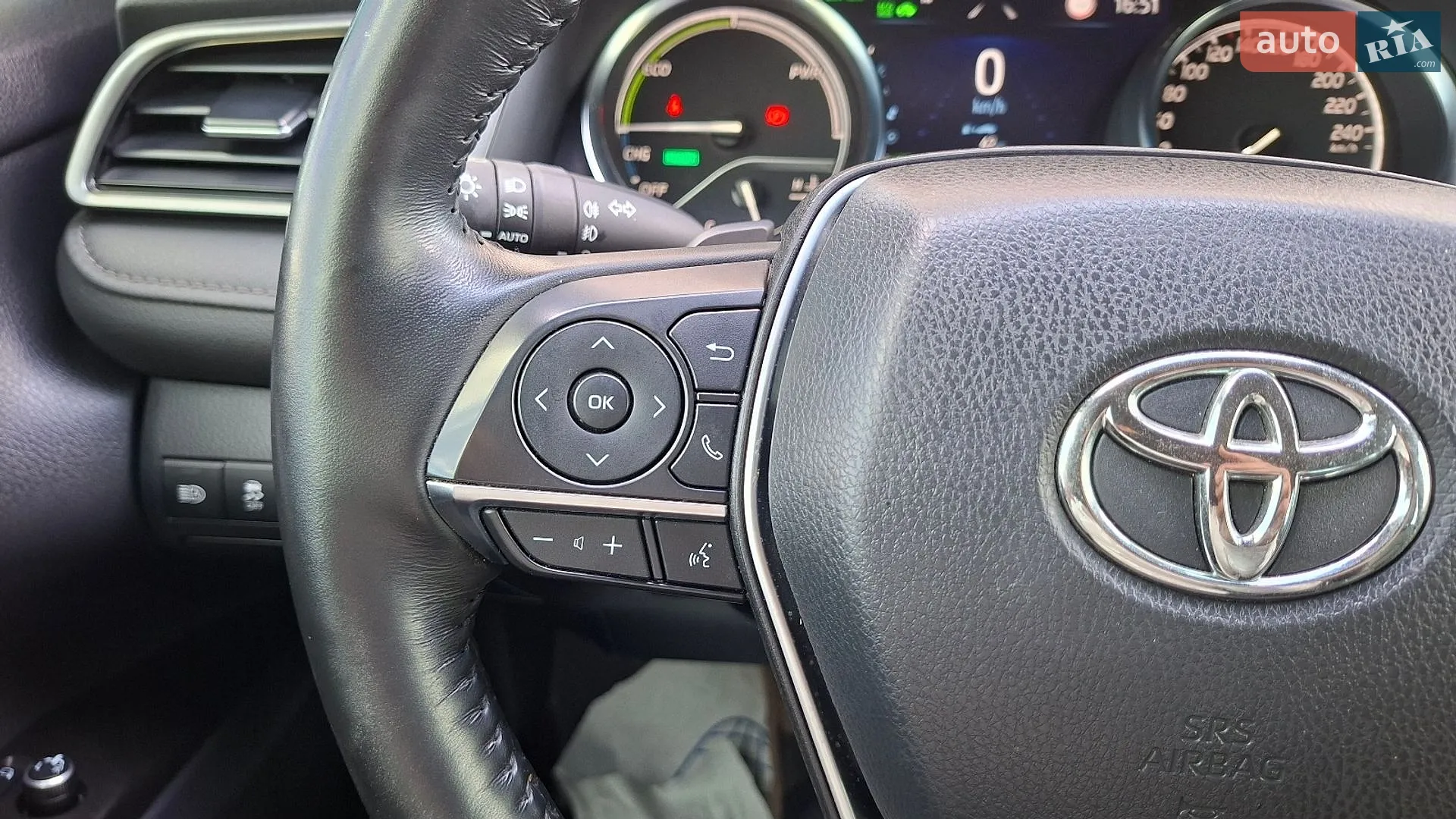 2023 Toyota Camry - мініатюра 18