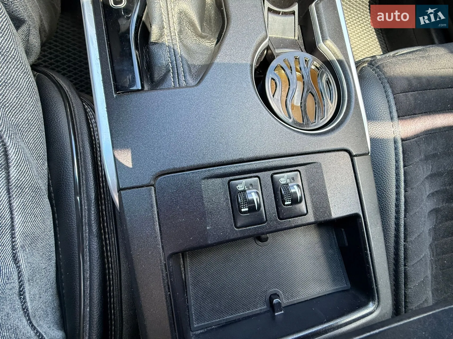 2015 Toyota Camry - мініатюра 27