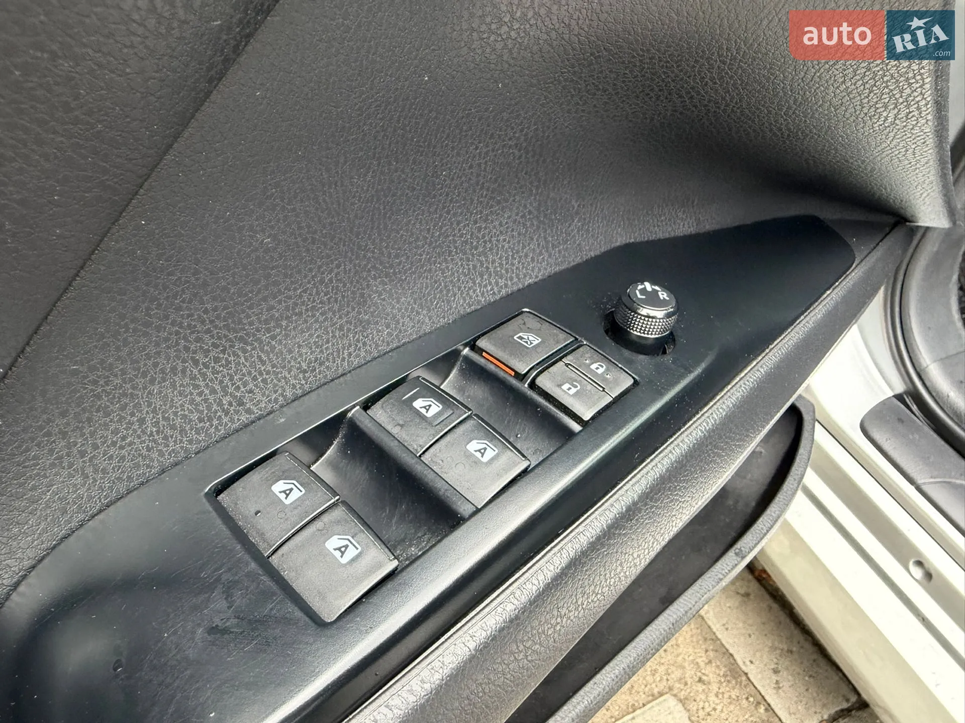 2019 Toyota Camry - мініатюра 17