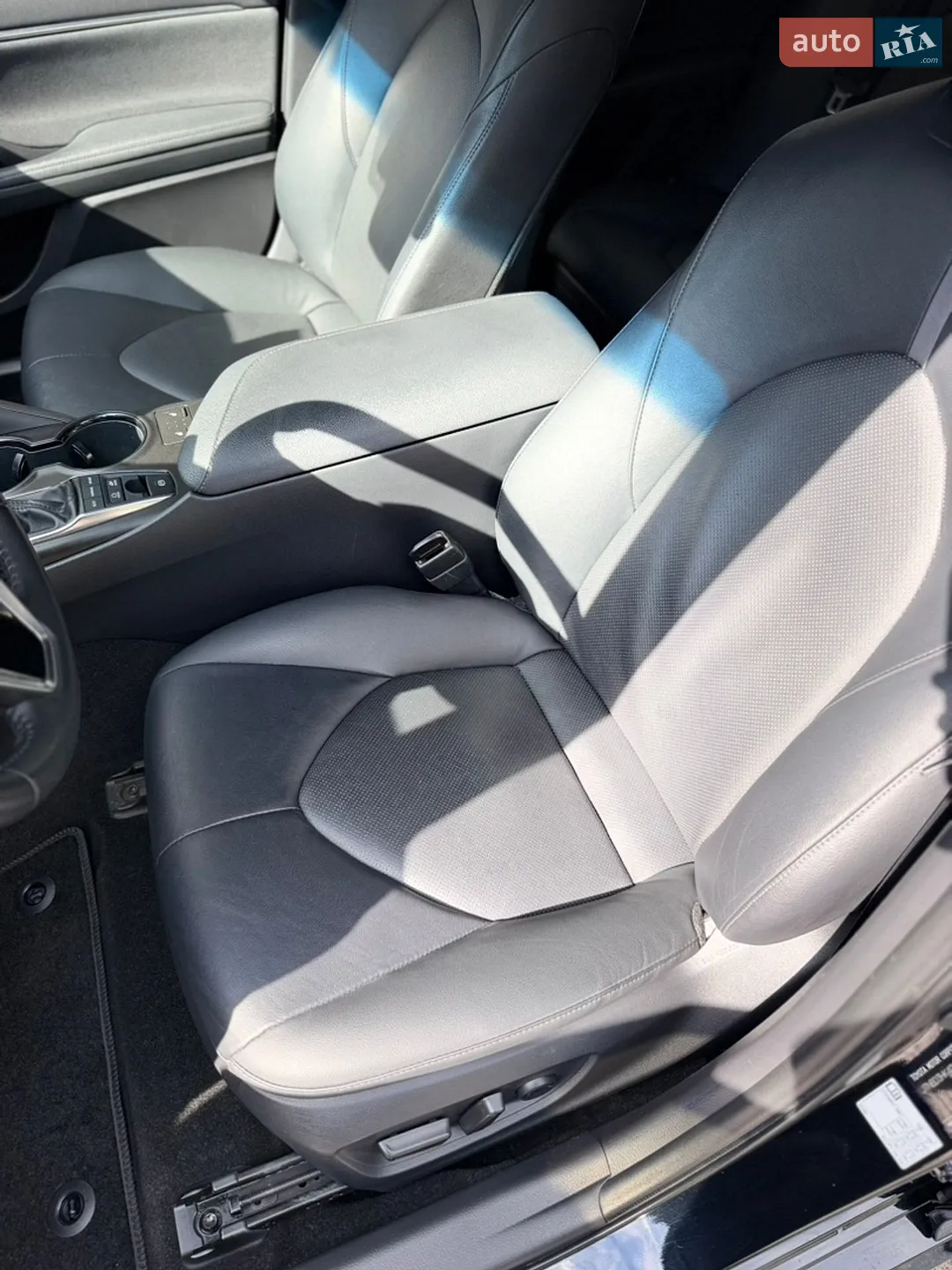 2023 Toyota Camry - мініатюра 12