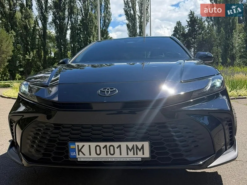 Toyota Camry 2025