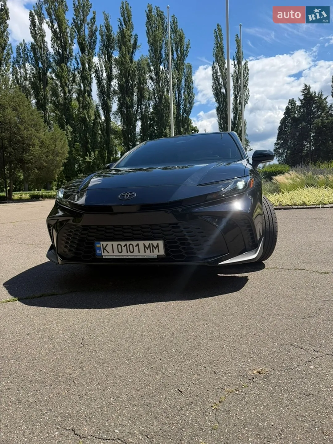2025 Toyota Camry - мініатюра 2