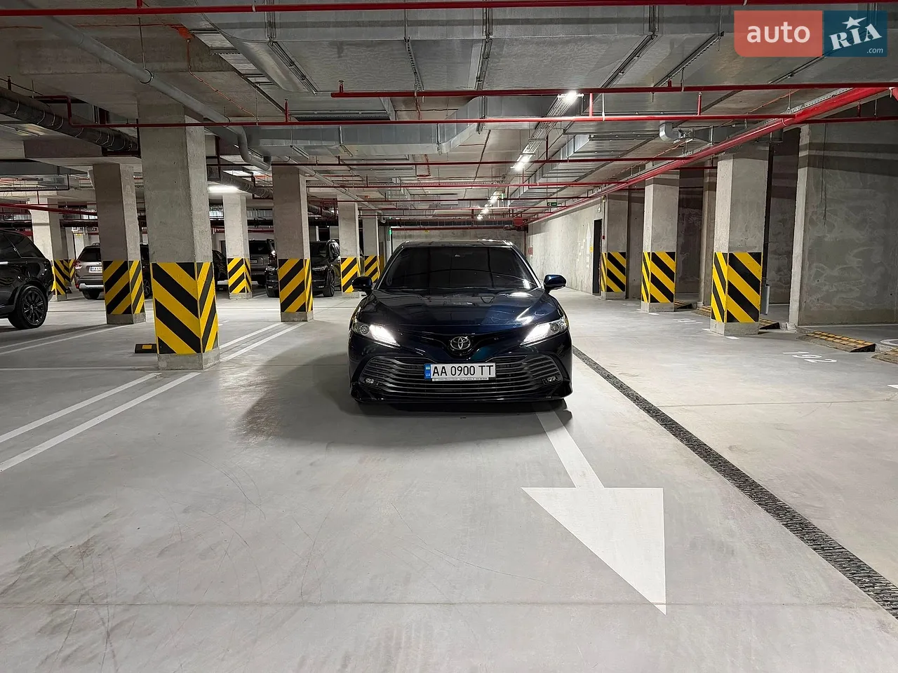 2018 Toyota Camry - мініатюра 17