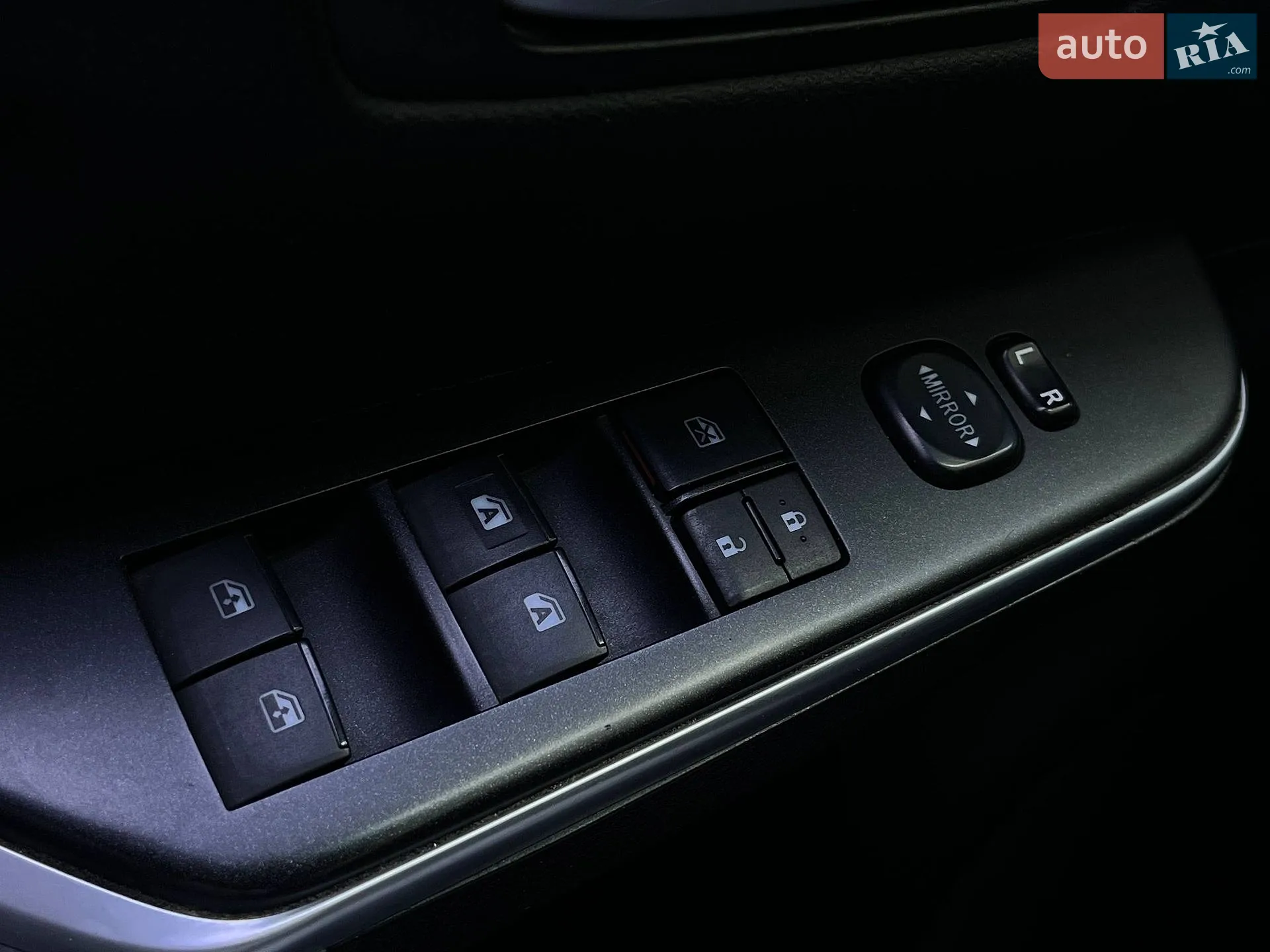 2014 Toyota Camry - мініатюра 16
