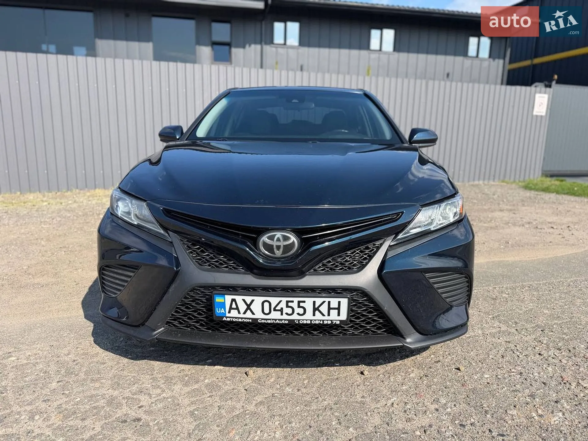 2018 Toyota Camry - мініатюра 2