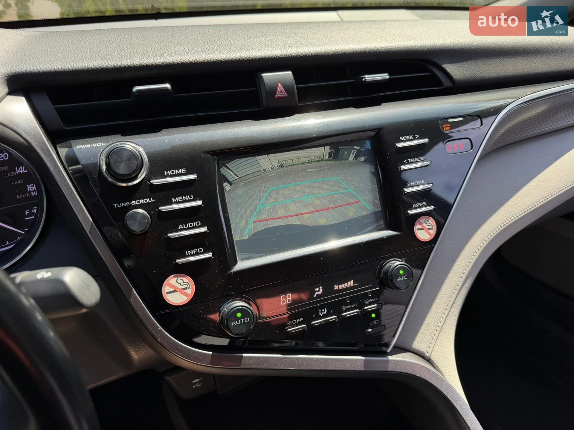 2018 Toyota Camry - мініатюра 24