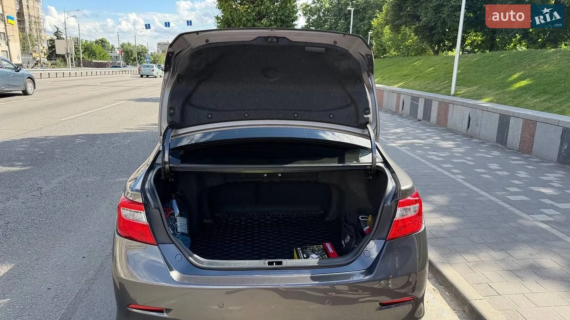 2012 Toyota Camry - мініатюра 17