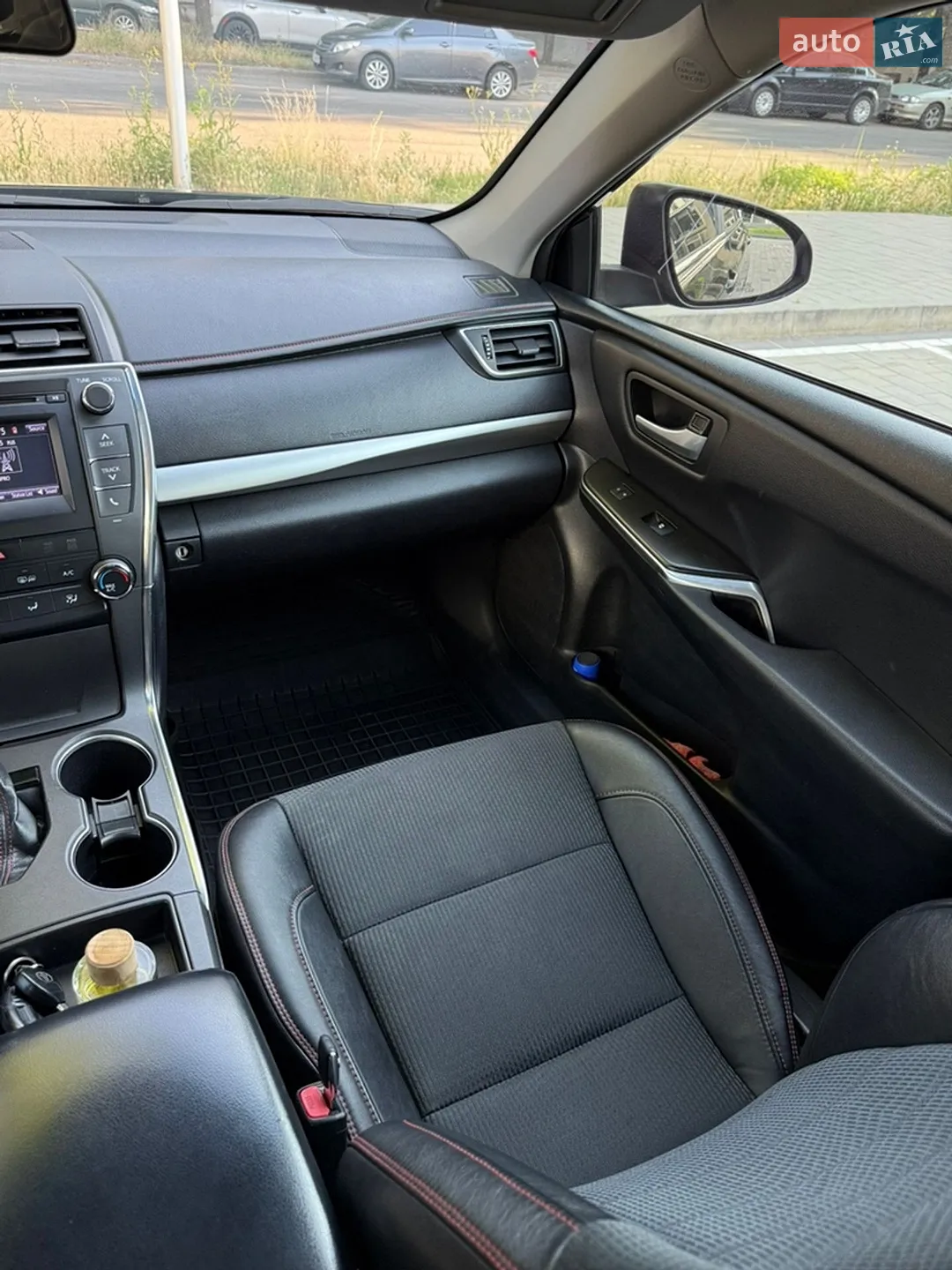 2016 Toyota Camry - мініатюра 12