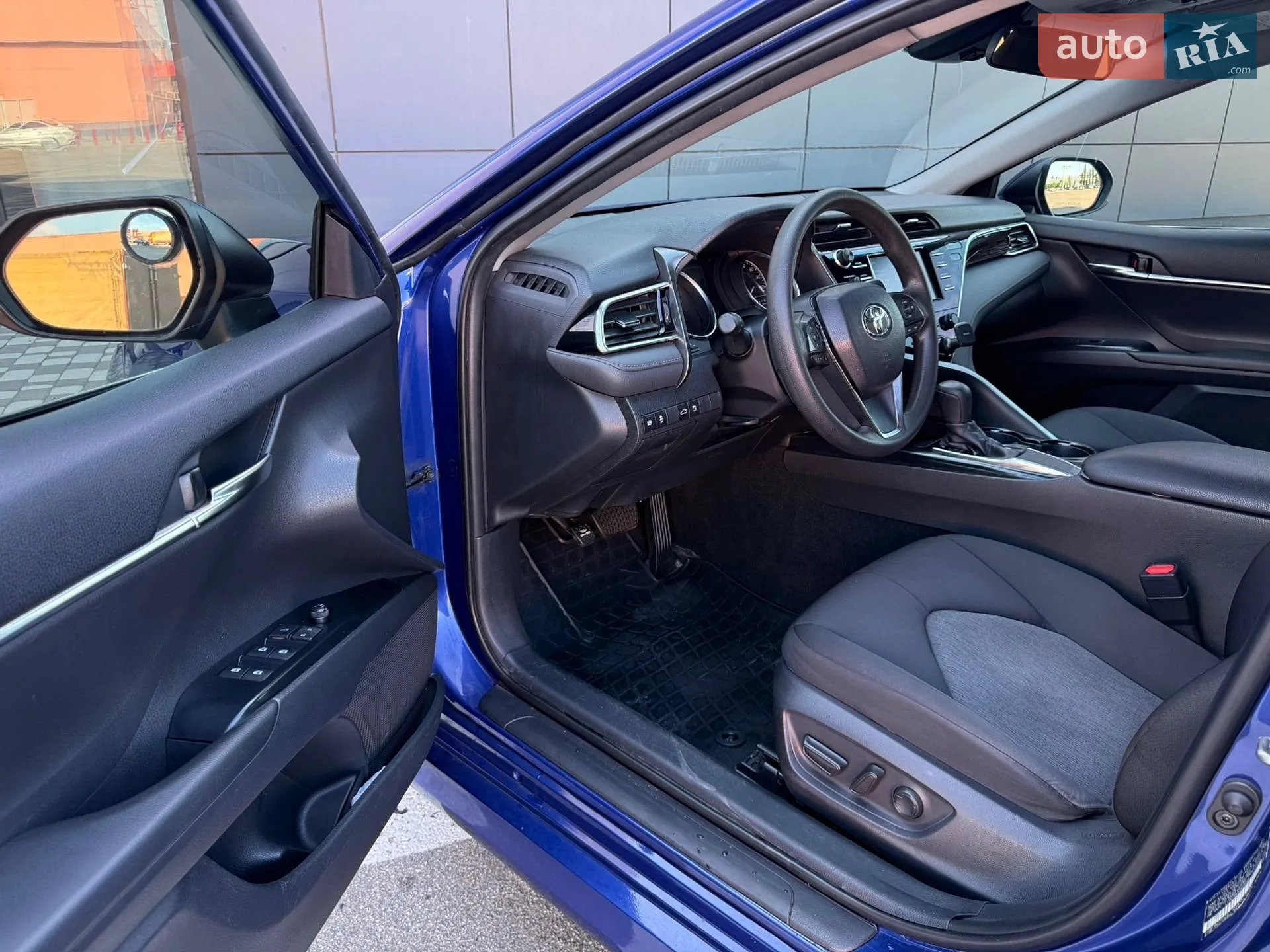 2017 Toyota Camry - мініатюра 8