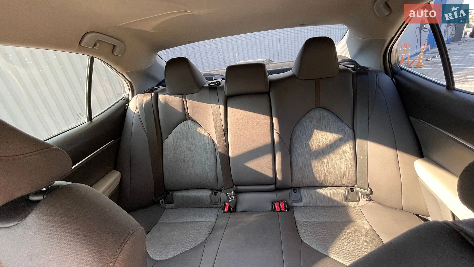 2018 Toyota Camry - мініатюра 13