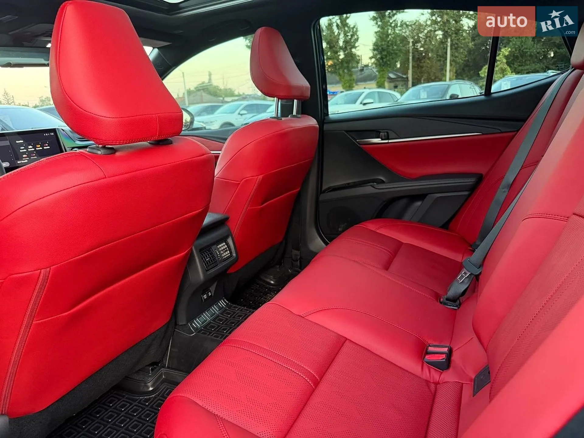 2025 Toyota Camry - мініатюра 30
