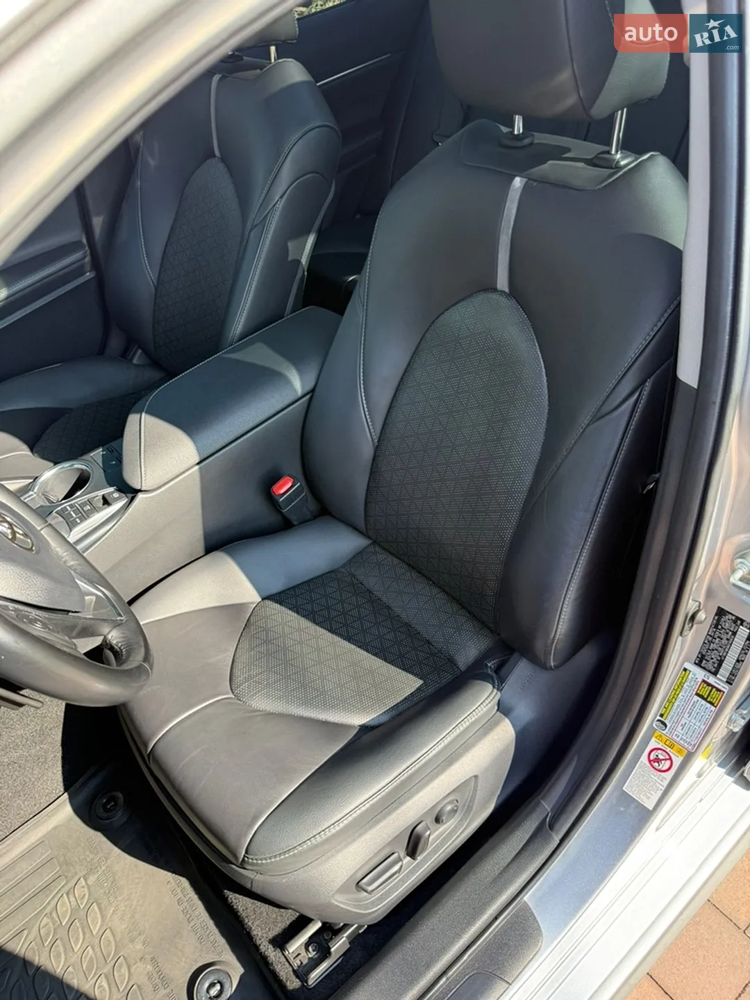 2018 Toyota Camry - мініатюра 23