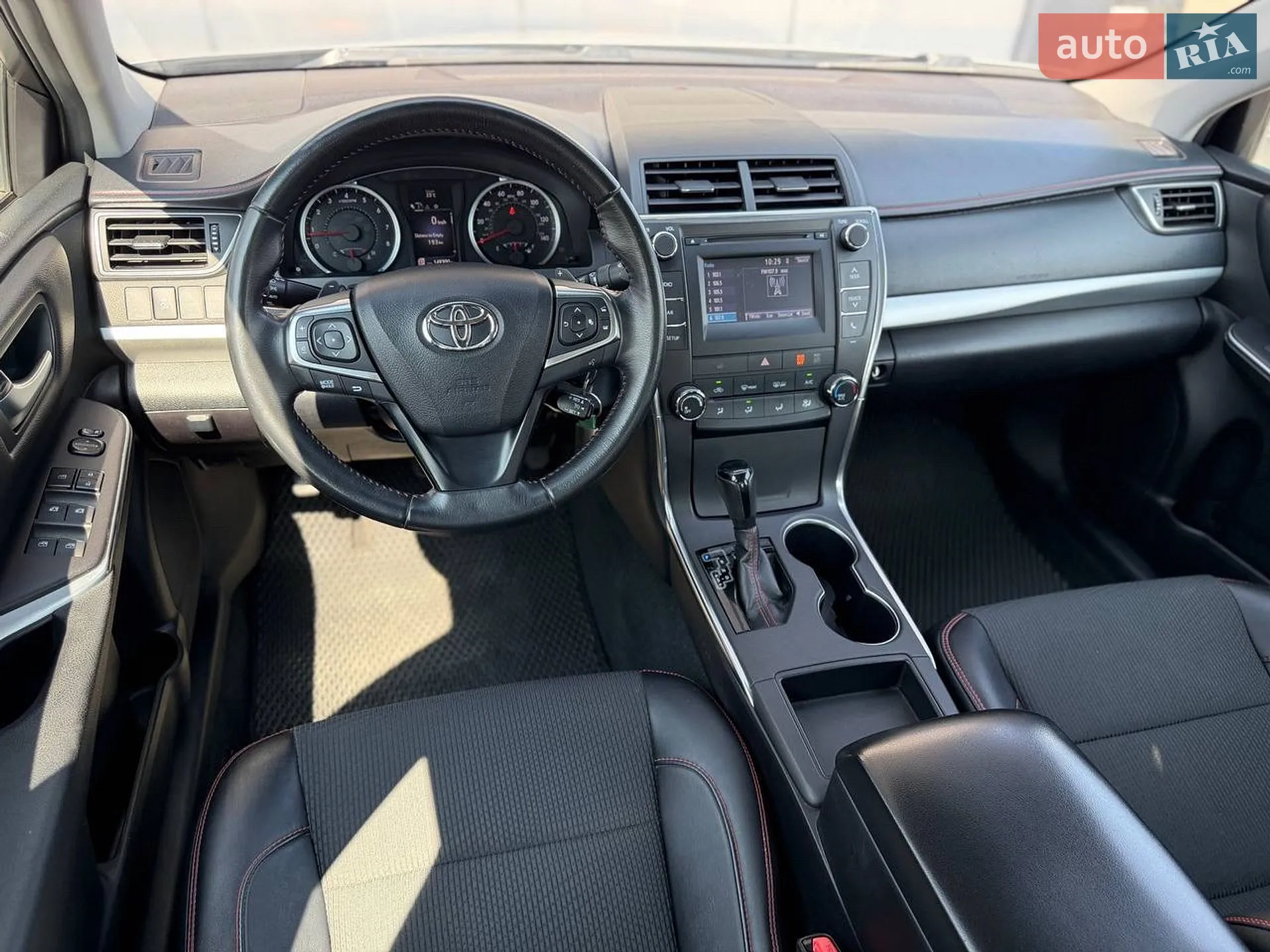 2015 Toyota Camry - мініатюра 17