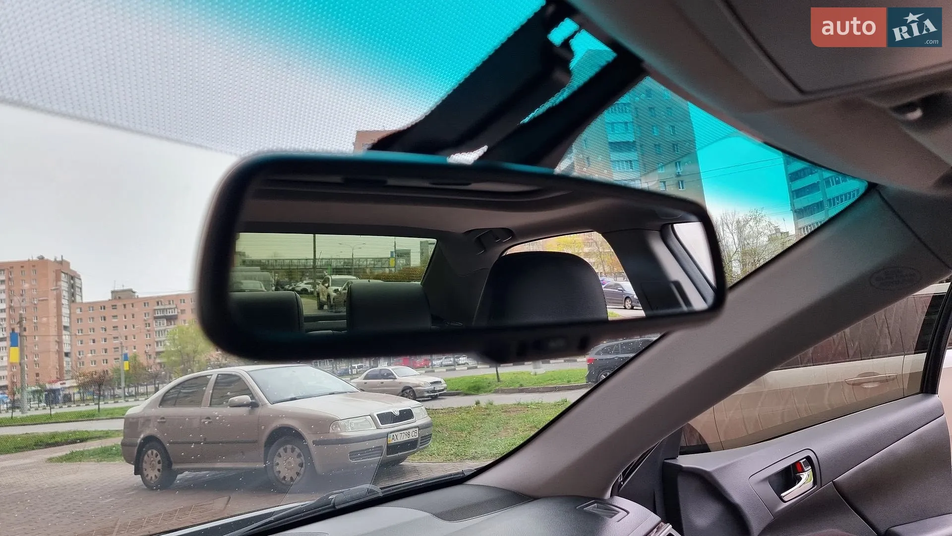 2015 Toyota Camry - мініатюра 17