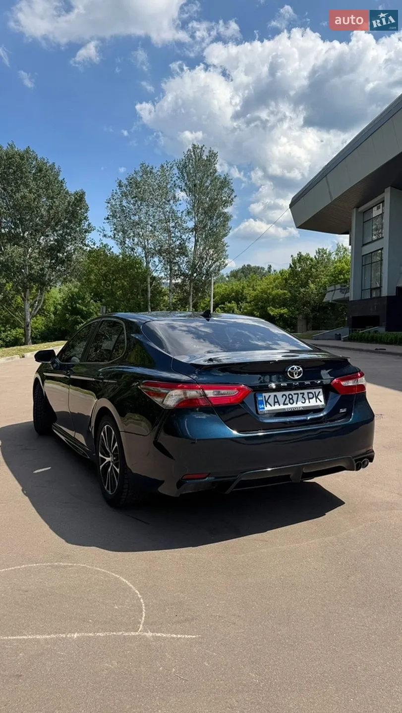2018 Toyota Camry - мініатюра 11
