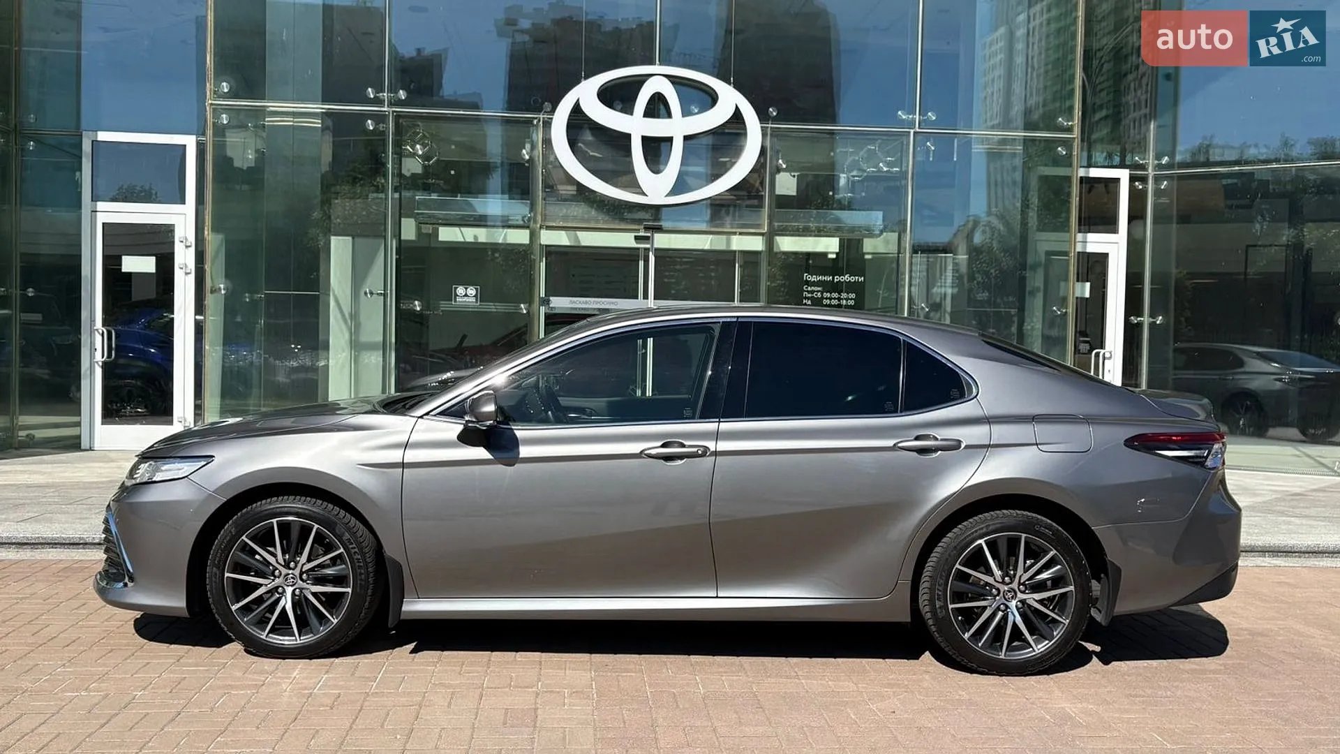 2021 Toyota Camry - мініатюра 3