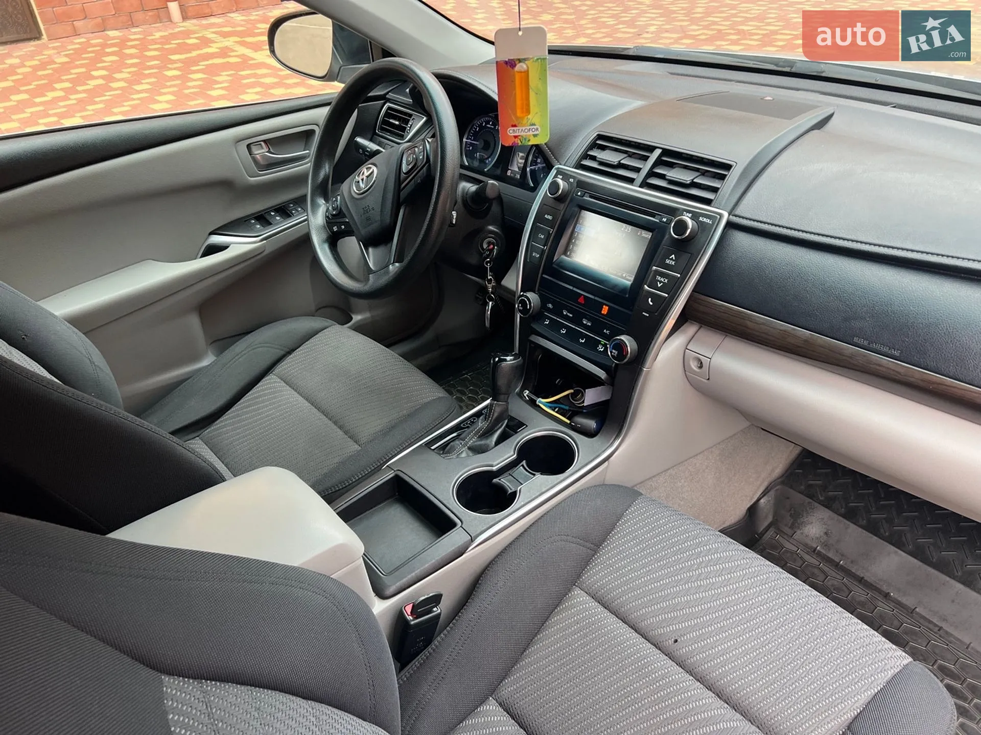 2016 Toyota Camry - мініатюра 16