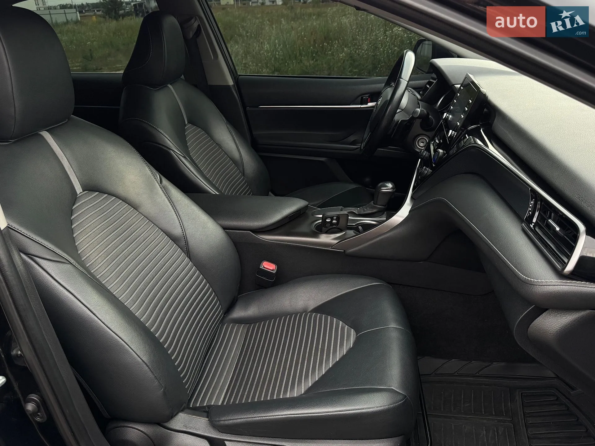 2021 Toyota Camry - мініатюра 8