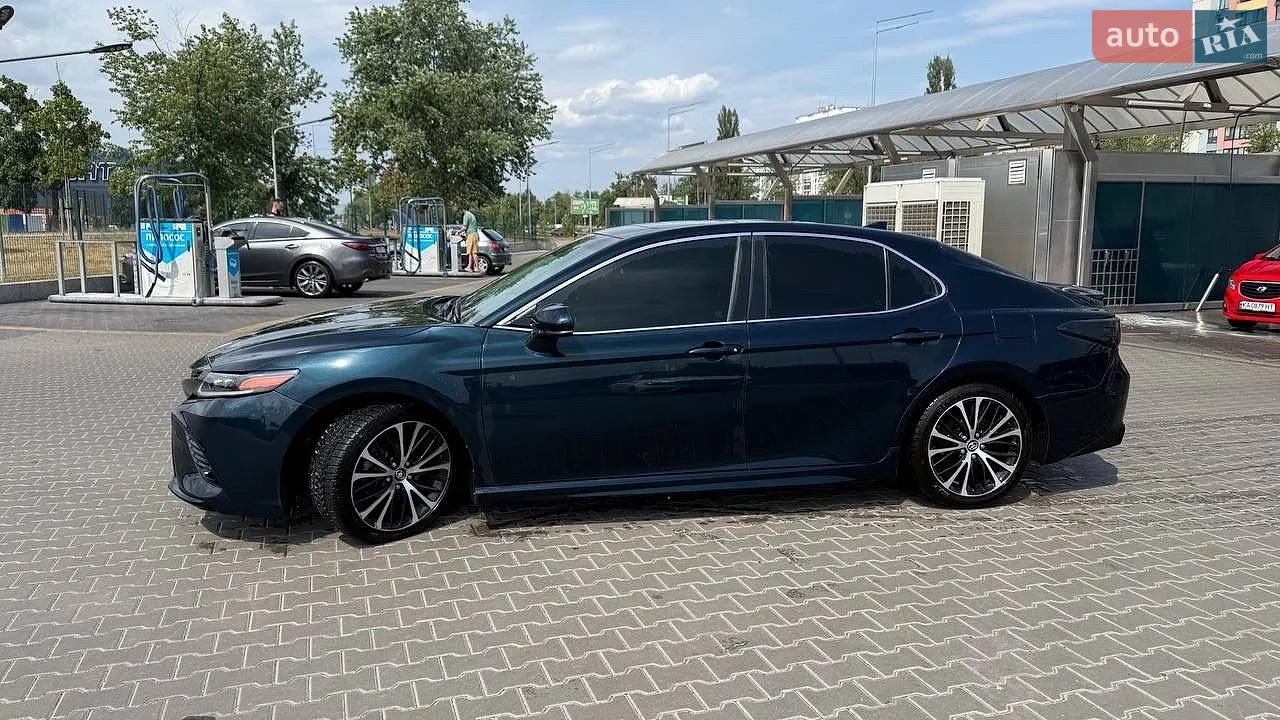 2019 Toyota Camry - мініатюра 2