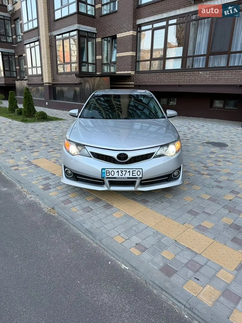2014 Toyota Camry - мініатюра 3